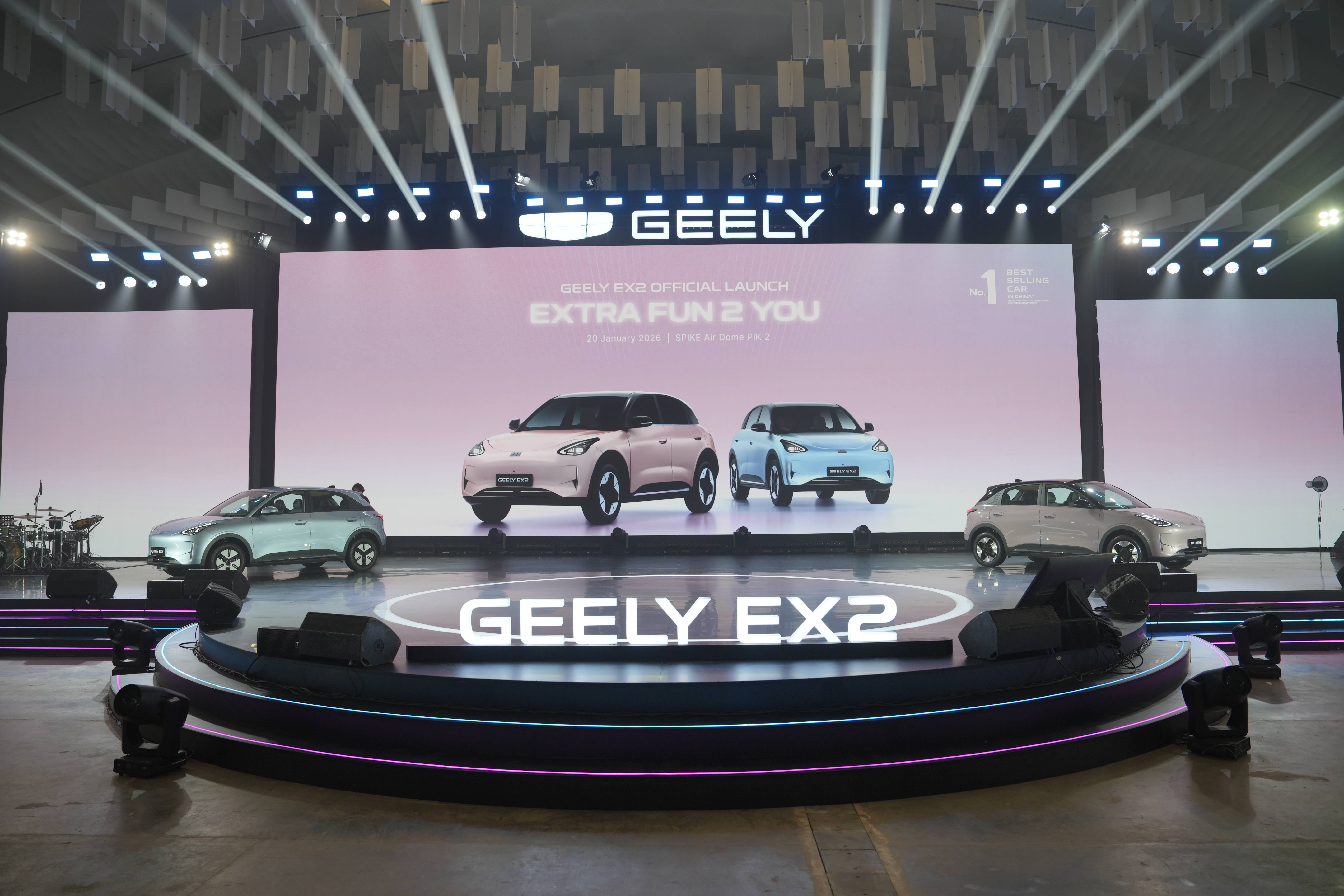 Geely EX2 menargetkan pengguna muda dan keluarga urban yang mencari Smart Space Urban Car dengan desain ekspresif, teknologi cerdas, dan pengalaman berkendara yang responsif.JPG